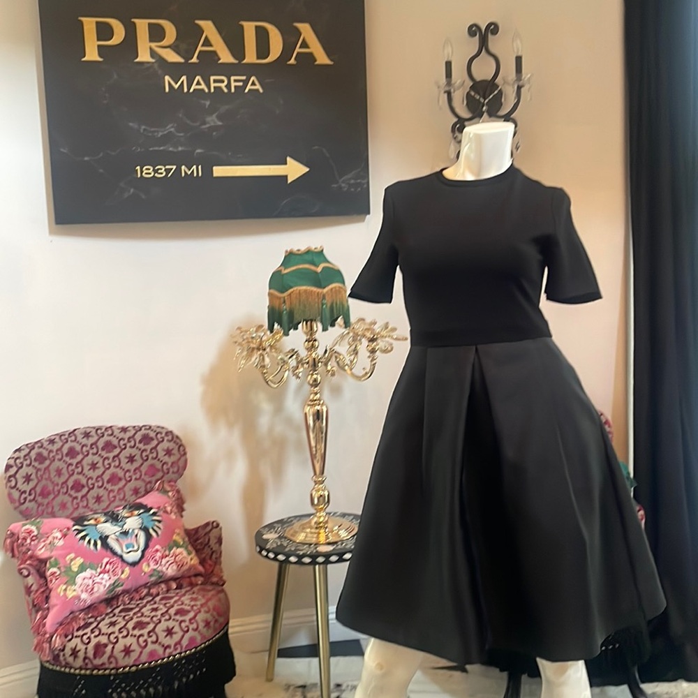 Women’s short black dress with pockets